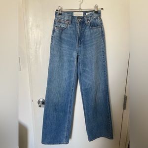 Aritzia Denim Forum Farrah jeans.